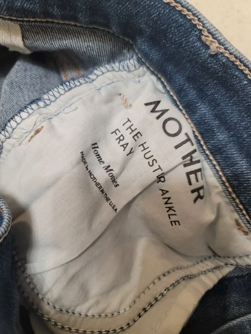 MOTHER The Hustler Ankle Fray Jeans 26 Home Movies Light Wash Raw Hem  Blue